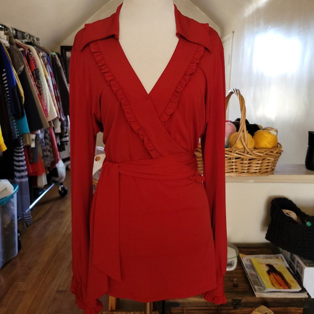 Stunning Red Top!